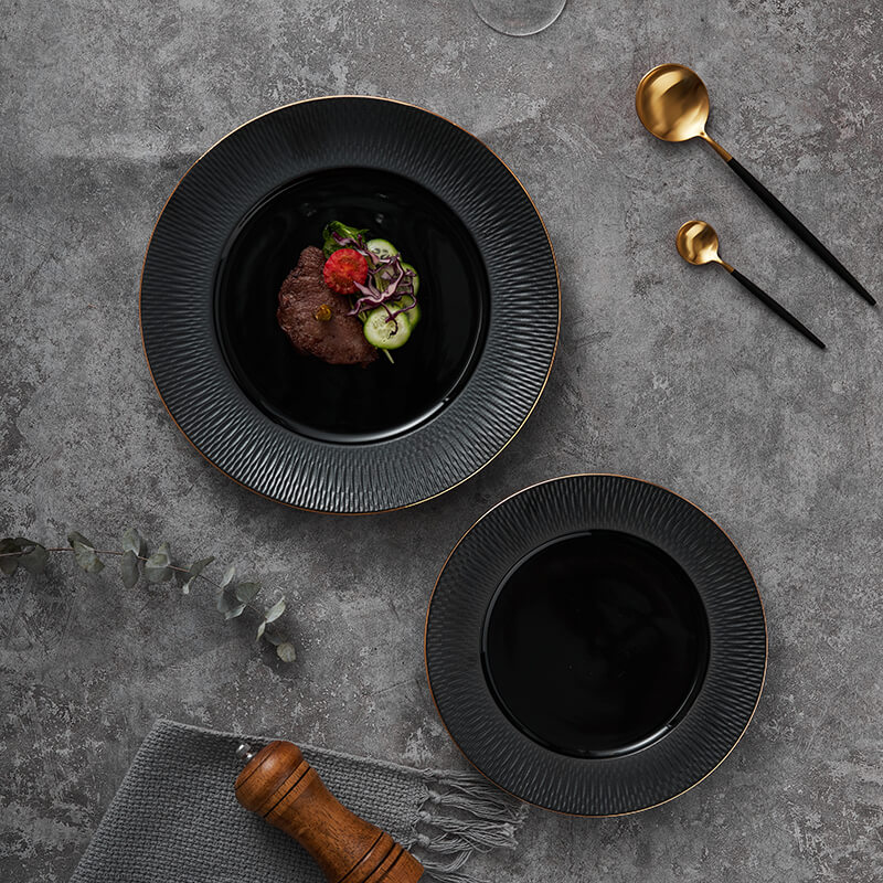 Black Porcelain Dinner Plate with Gold Rim - Gourd Pattern