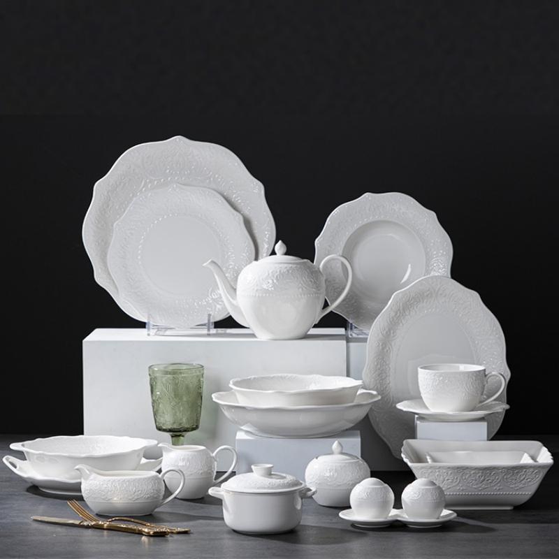 Art of Dining Exploring the World of Wholesale Dinnerware Sets