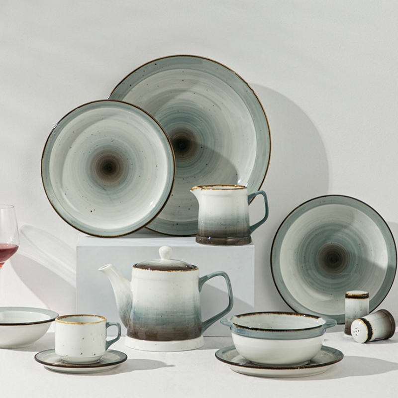 How To Compare? When You Buy Customized Dinner Plates Online