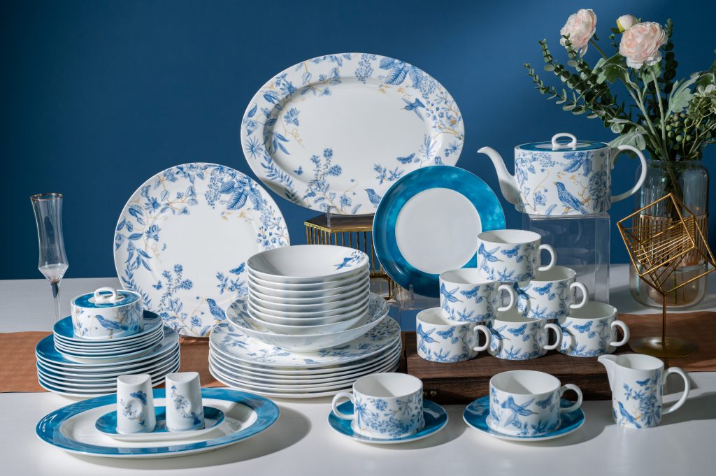 P&T Royal Ware Stackable Bone China Dinnerware