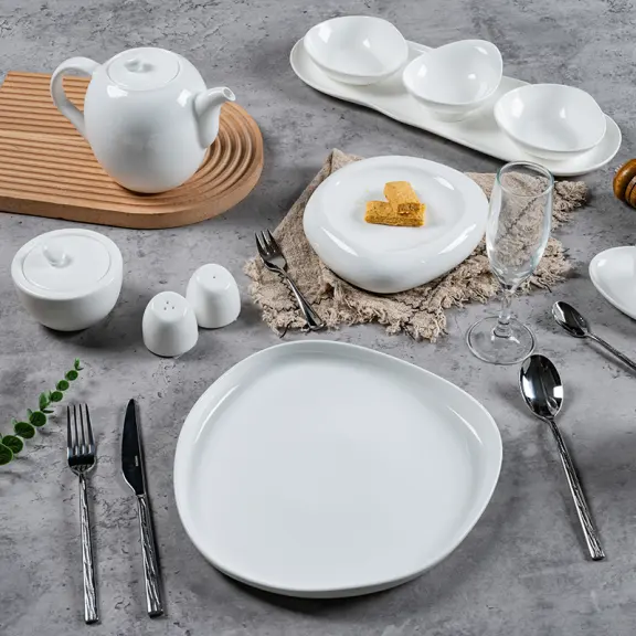 Why Custom Porcelain Tableware Matters