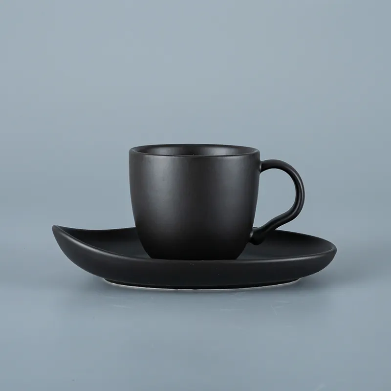 Cupán Caife & Mug Poircealláin Dubh