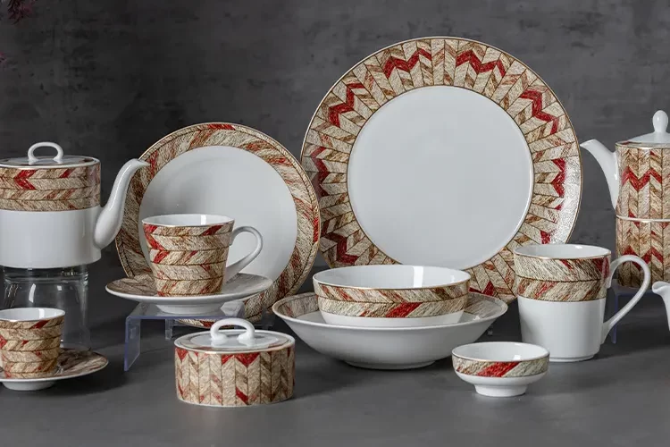 Restaurant dinnerware plates and bowls for commercial dining